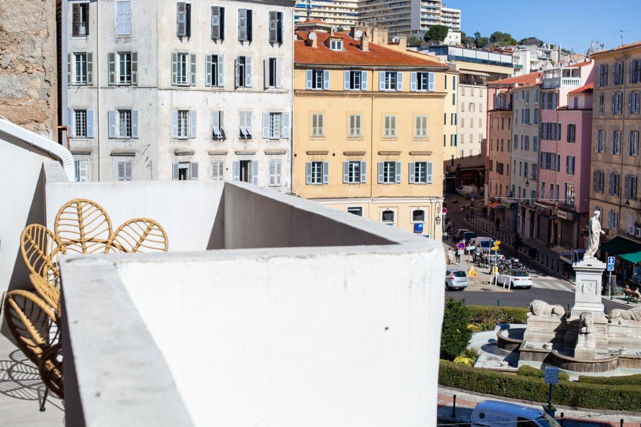 Les Suites R Bonaparte - Appartements De Standing Au Coeur De La Vieille Ville Pietonne Ajaccio  Exteriér fotografie