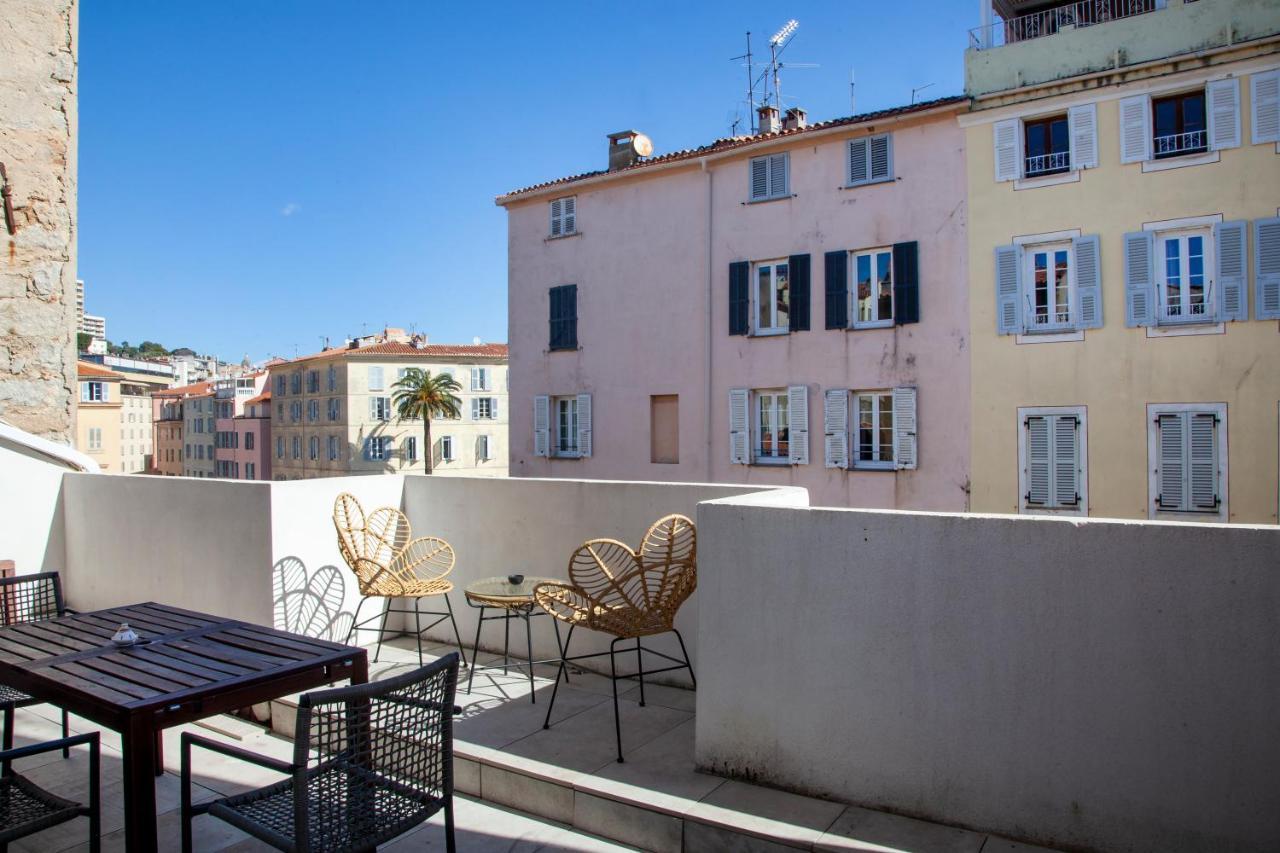 Les Suites R Bonaparte - Appartements De Standing Au Coeur De La Vieille Ville Pietonne Ajaccio  Exteriér fotografie