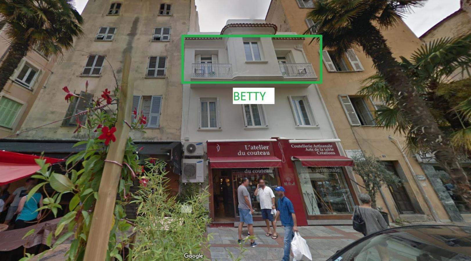 Les Suites R Bonaparte - Appartements De Standing Au Coeur De La Vieille Ville Pietonne Ajaccio  Pokoj fotografie