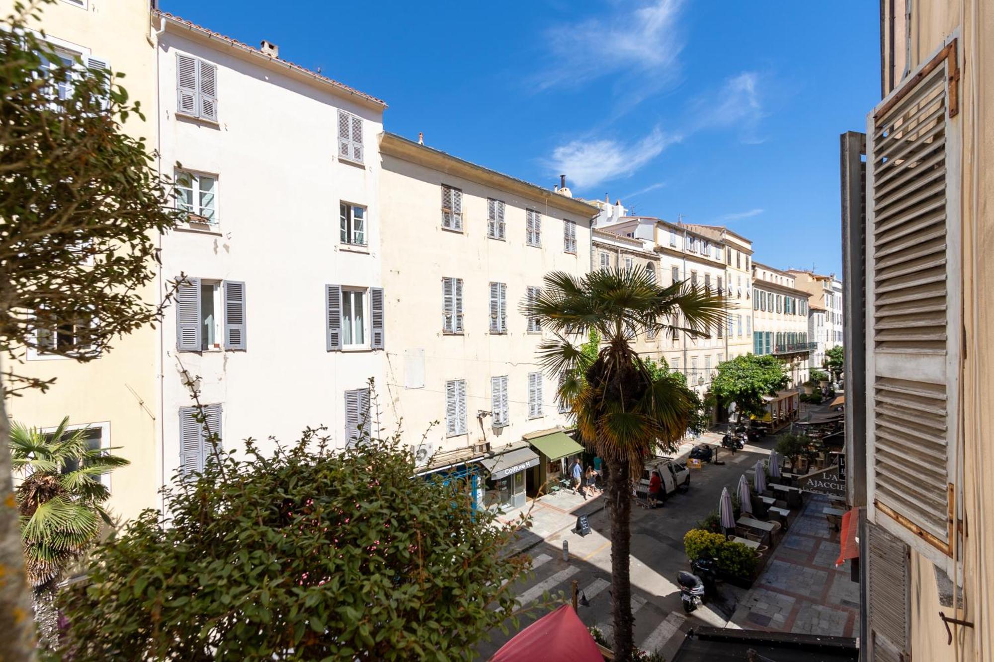 Les Suites R Bonaparte - Appartements De Standing Au Coeur De La Vieille Ville Pietonne Ajaccio  Exteriér fotografie